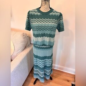 Tuckernuck green chevron knit matching set with top & midi skirt size small